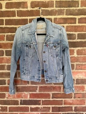 Levi's Women's Light Blue Denim Jean Jacket